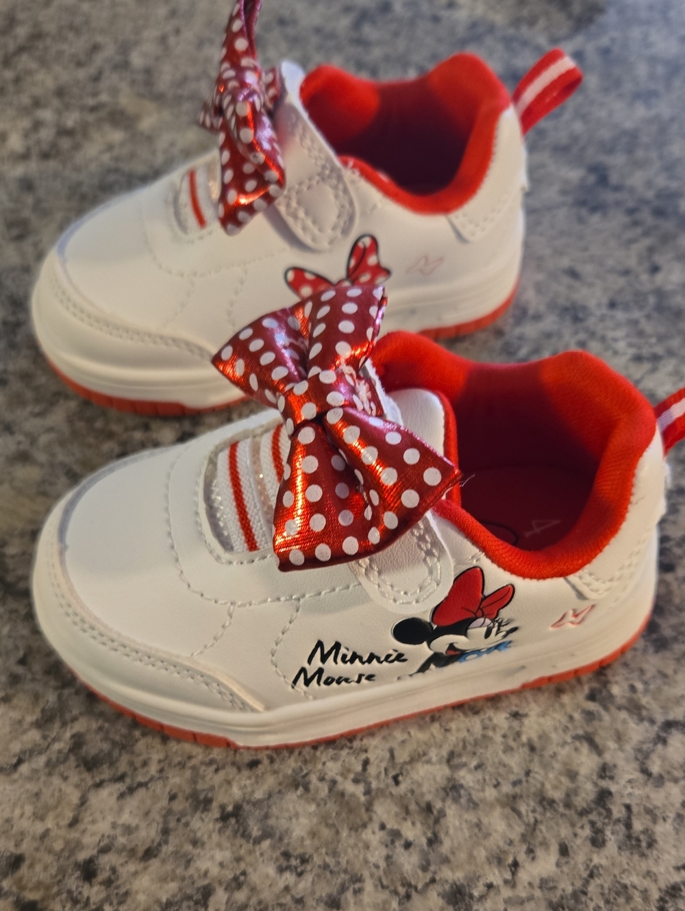 Disney Minnie Kids White Sneakers with Red Polka Dot Bow